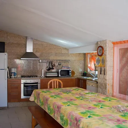 Elegant In Alvite With Private Pool * Alvito (Braga)